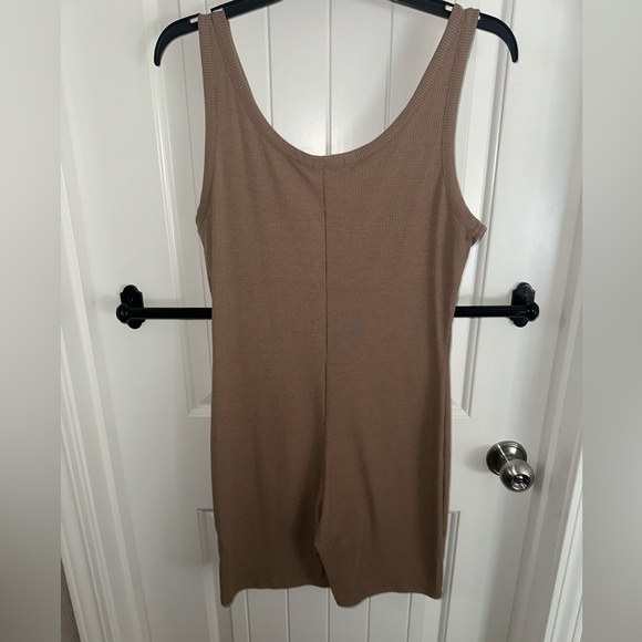 Heart & Hips Ribbed Snatching Romper - Picture 4 of 5